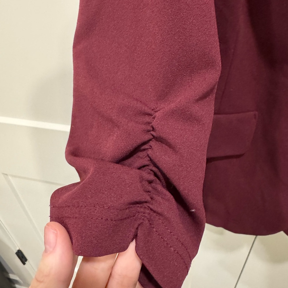 Soho Red Blazer with Notched Lapels and Relaxed Fit - Picture 2 of 3